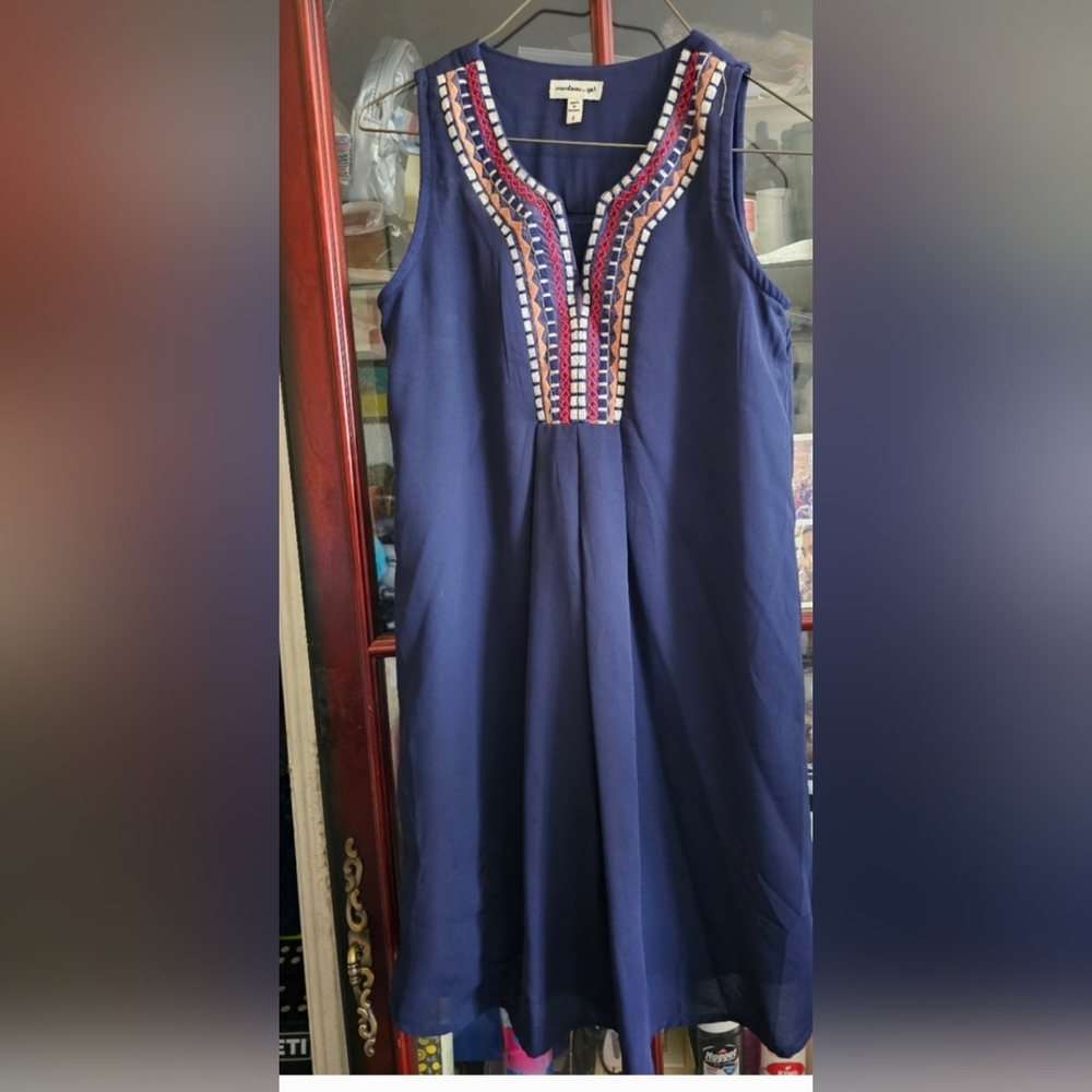 Embroidered Neck Sleeveless Short Girl's Spring Dress